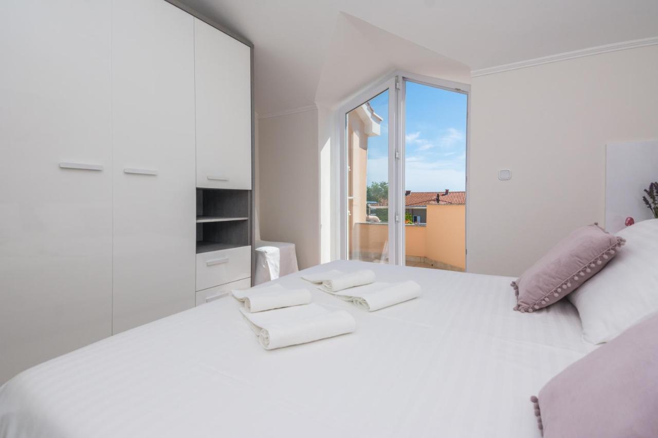 Apartments Medanic - Private Pool Privlaka  Luaran gambar