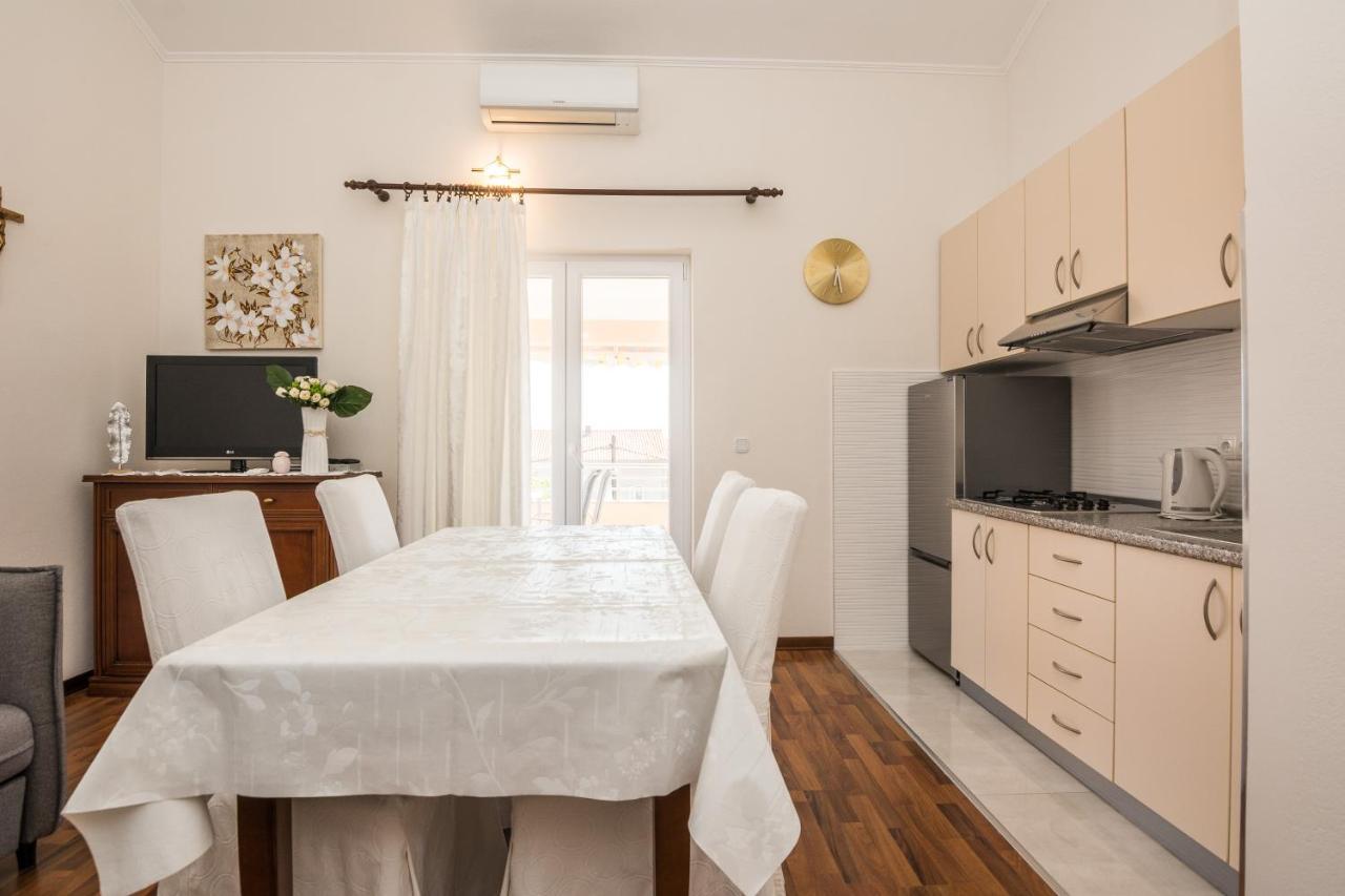 Apartments Medanic - Private Pool Privlaka  Luaran gambar