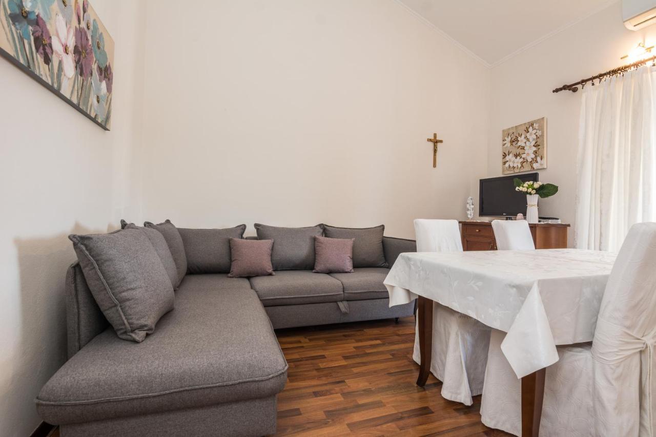 Apartments Medanic - Private Pool Privlaka  Luaran gambar