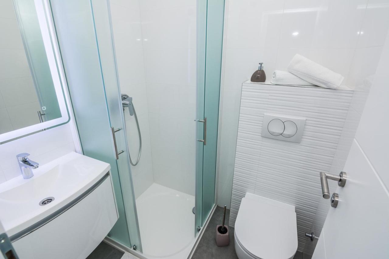 Apartments Medanic - Private Pool Privlaka  Luaran gambar