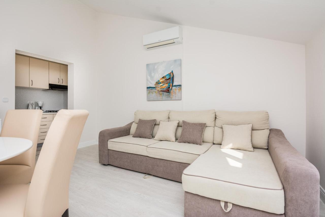 Apartments Medanic - Private Pool Privlaka  Luaran gambar