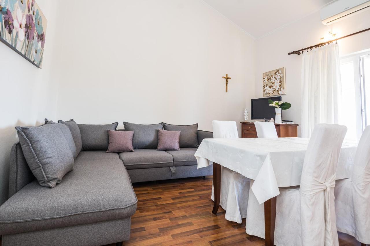 Apartments Medanic - Private Pool Privlaka  Luaran gambar