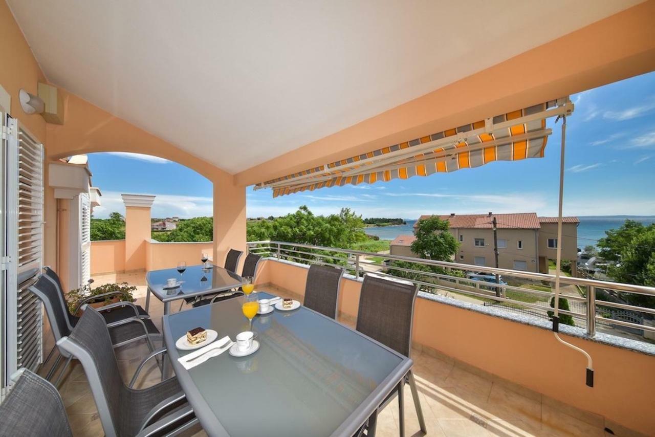 Apartments Medanic - Private Pool Privlaka  Luaran gambar
