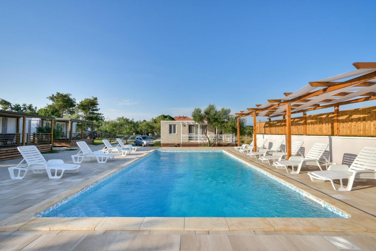 Apartments Medanic - Private Pool Privlaka  Luaran gambar