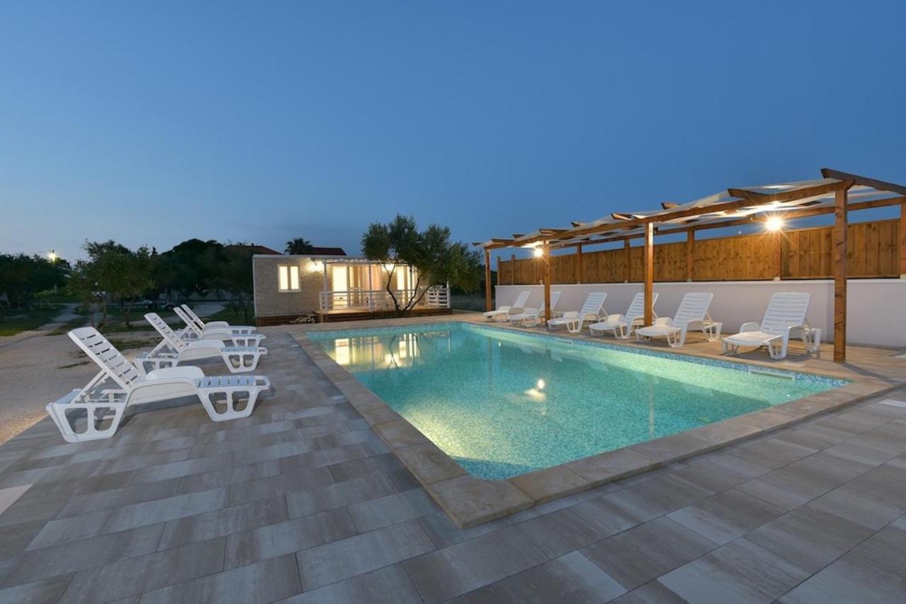 Apartments Medanic - Private Pool Privlaka  Luaran gambar